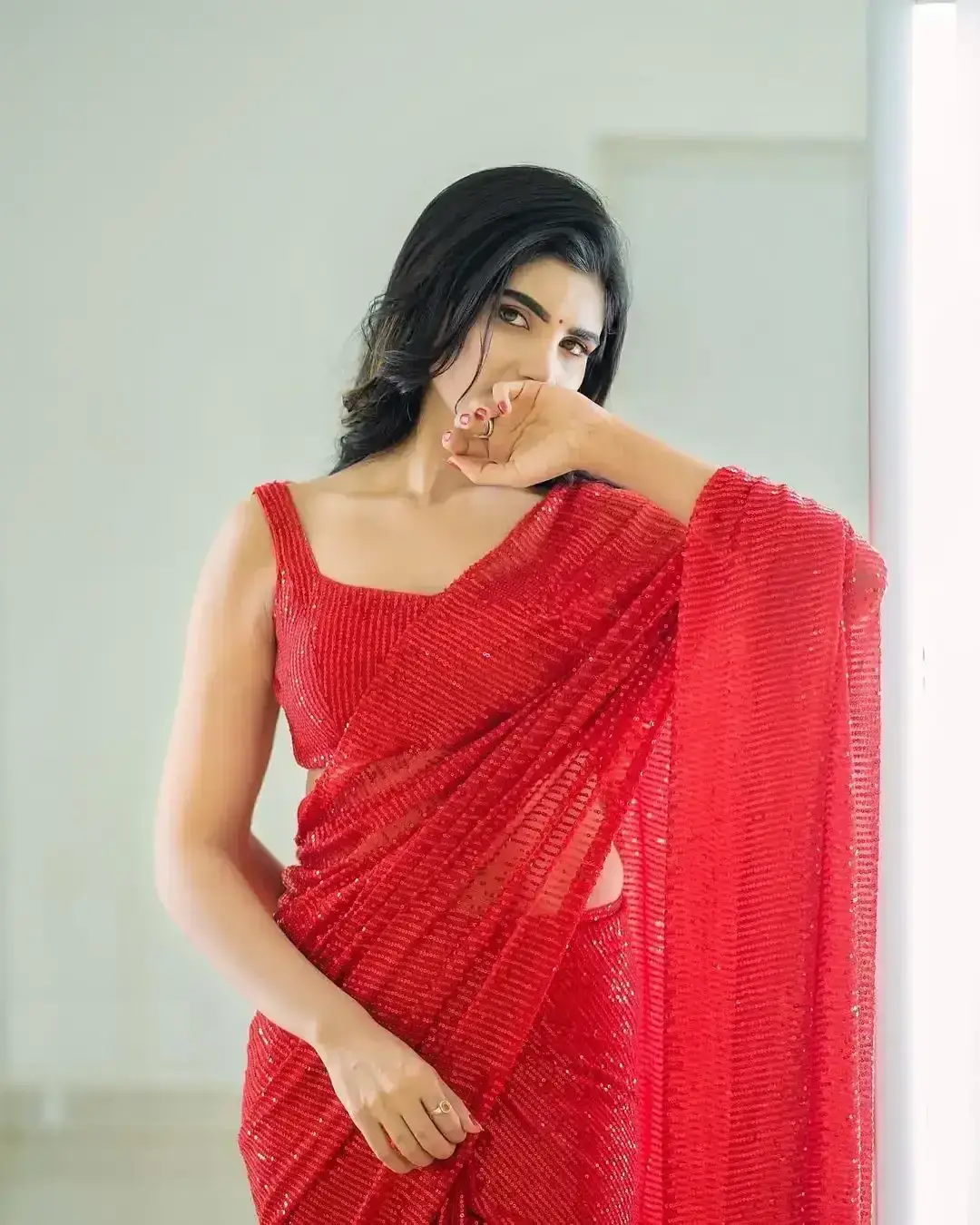 INDIAN ACTRESS JABARDASTH VARSHA IMAGES IN RED COLOUR SAREE 5